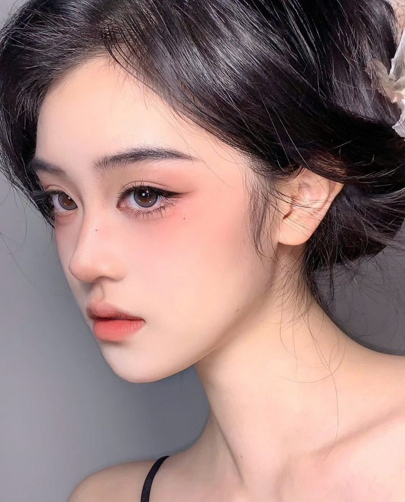 Mắt giọt lệ Trung Hoa đẹp long lanh