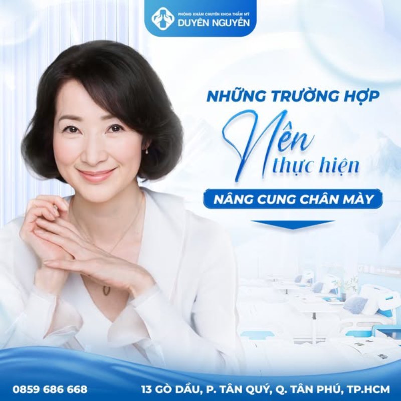 Nên cắt mí hay treo cung mày, phẫu thuật nâng cung cung mày giúp cải thiện cả tình trạng mí mắt sụp, mắt 1 mí